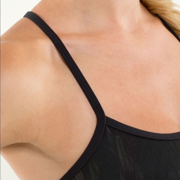 Lululemon Atma Tank in
Midnight Iris Multi / Black
Size 6. Pristine Condition. - Picture 4 of 8